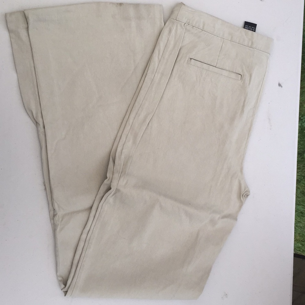 Cream colored slacks 9/10L
